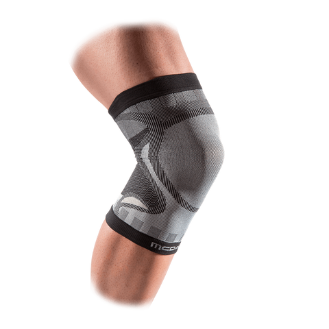 McDavid Knee Sleeve/4-Way Seamless Elastic - MD5140